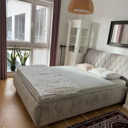 Apartament Z Tarasem Przy Targach Poznanskich Poznan